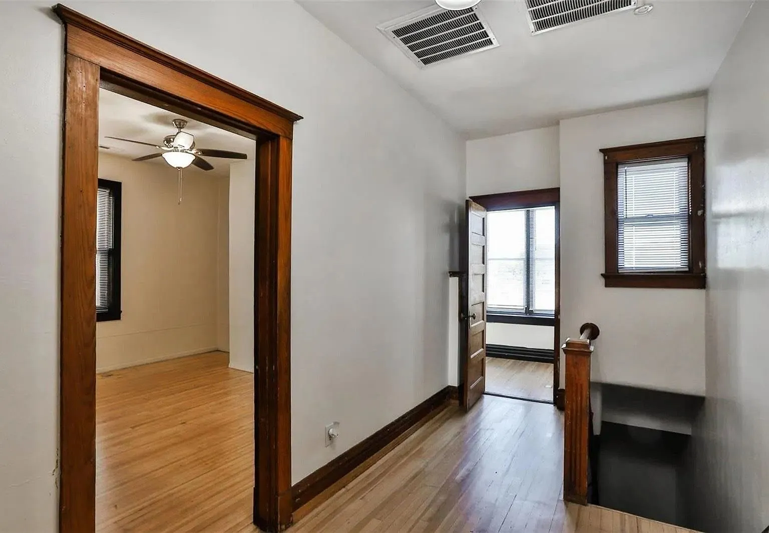 3115 Meramec St — Photo 2