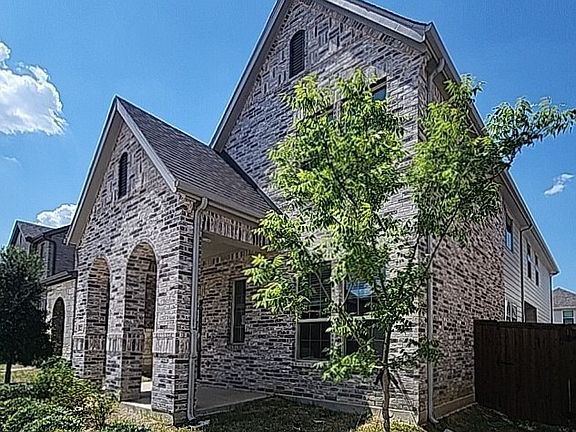 3rd image of 2713 Acadia Dr