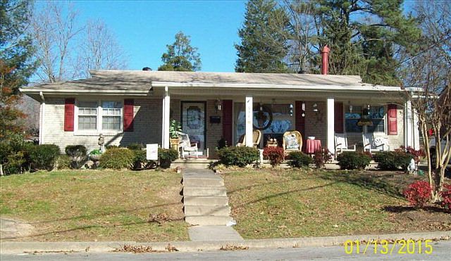 1st image of 634 Brooke Dr