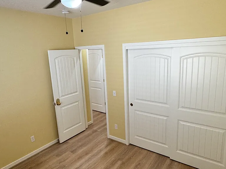 1383 Carlsbad Dr — Photo 8