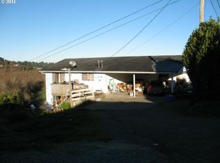 117 B St, Coos Bay, OR 97420