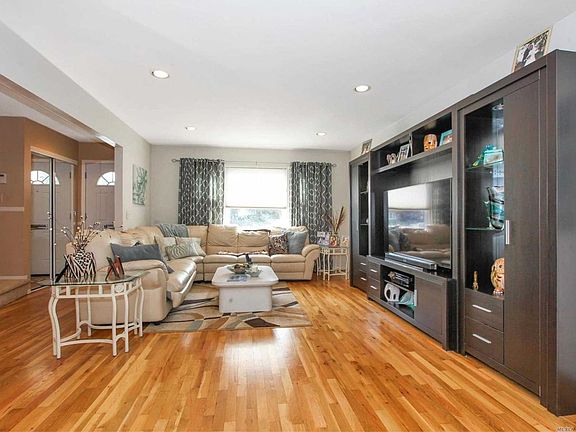 3rd image of 1810 Front St APT 11