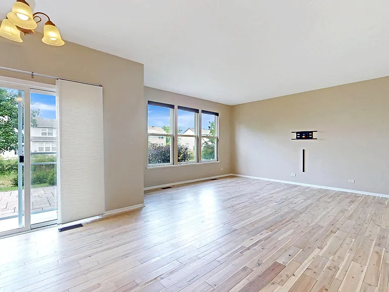 2437 Sir Barton Ln — Photo 13