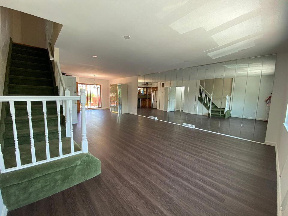 1st image of 511 Hollywood Ave Floor 2