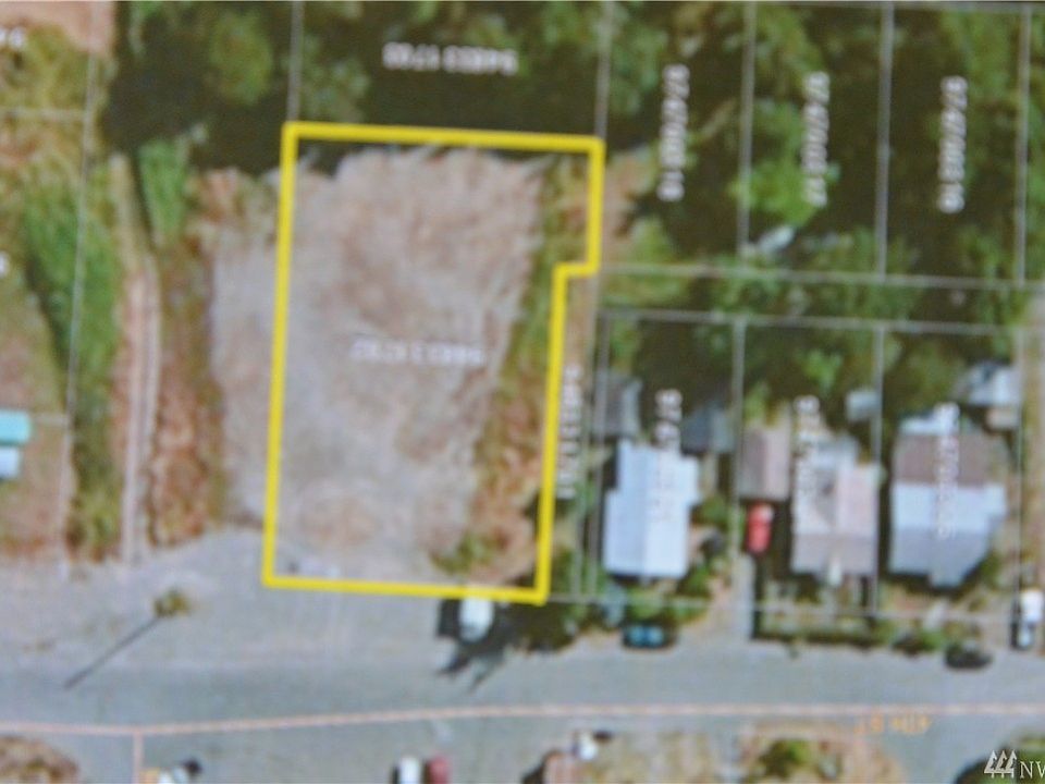 2nd image of 100 Fourth St