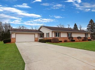 1225 Sullivan Dr, Freeport, IL 61032