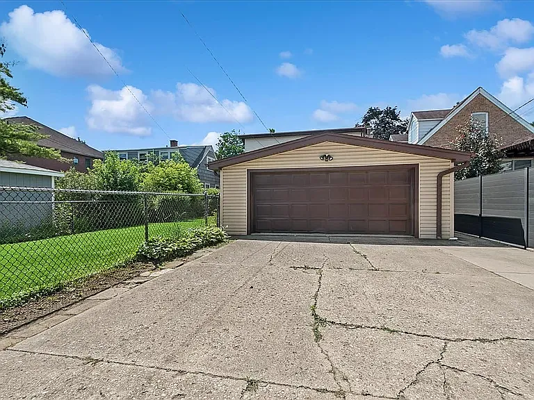 5832 Capulina Ave — Photo 23