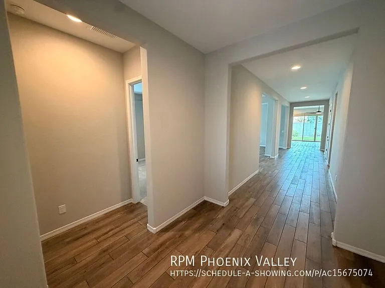 5151 N 181st Dr — Photo 3