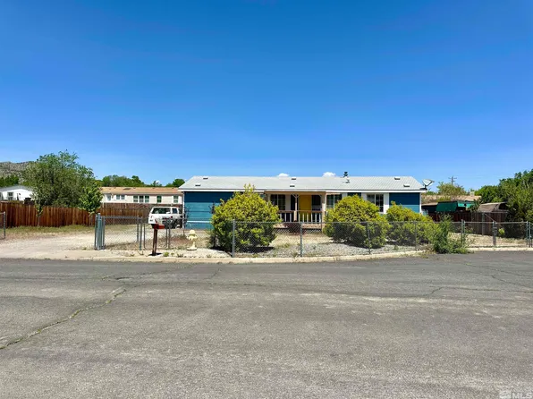 299 Leon Ct, Sun Valley, NV 89433