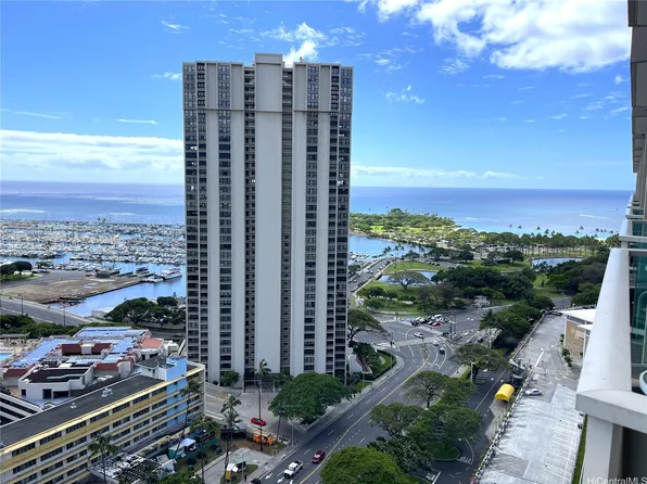 410 Atkinson Dr #2420, Honolulu, HI 96814