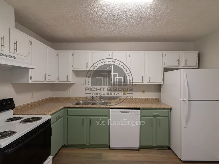 3216 Jim Lee Rd #2-A — Photo 6