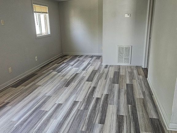 4th image of 603 Palmer St #4