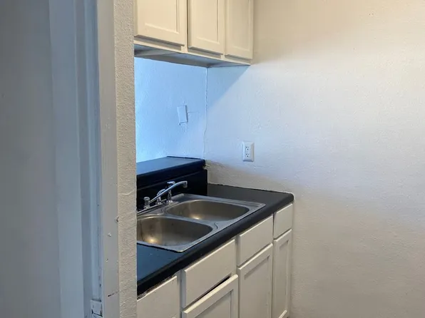 208 Victor St #22, San Antonio, TX 78209