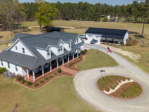 3rd image of 826 Furr Road