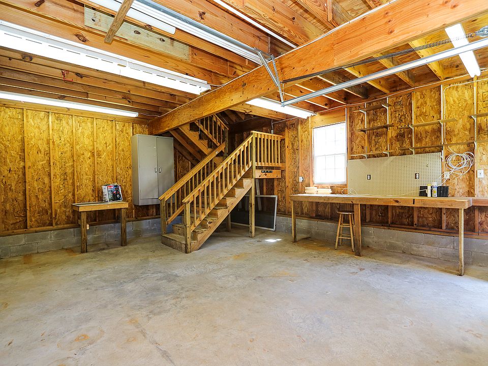2nd image of 69 Messick Rd