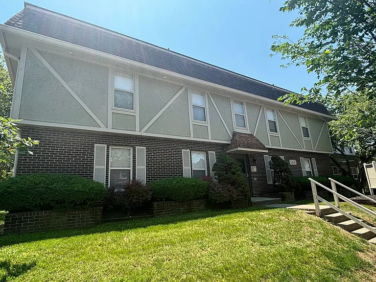 165 E. 11th Ave. MG — Photo 1