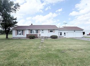 32515 Underwood Dr, Walkerton, IN 46574
