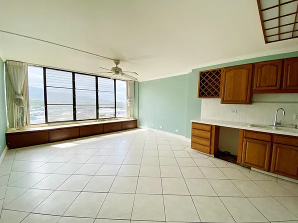 493 Pio Dr APT 403, Wailuku, HI 96793