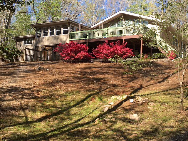 1st image of 25 Sunny Glen Ln