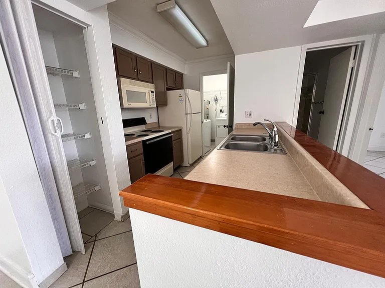 3004 Parkway Blvd #209 — Photo 49