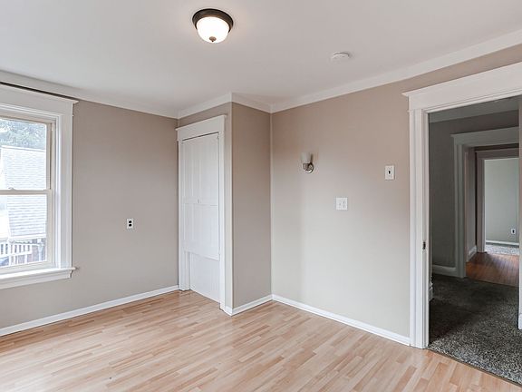 5th image of 315 10th St
