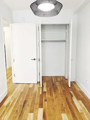 Rented by Manhattan Management LLC | media 17