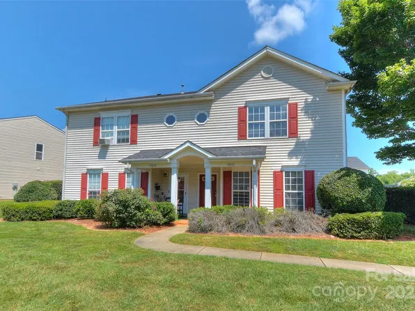 3835 Mohawk Ct, Charlotte, NC 28215