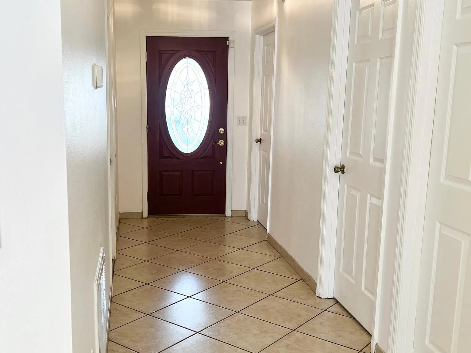3 bed, 1208 sqft, $2,150 — Photo 3