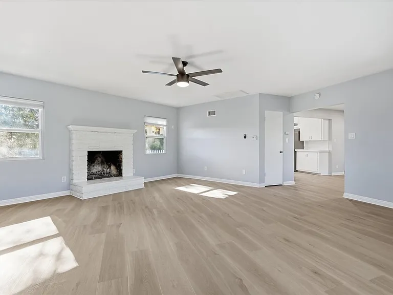 3875 Grandview Pl — Photo 6
