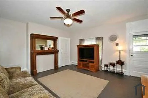 4 bed, 1150 sqft, $2,680 — Photo 2