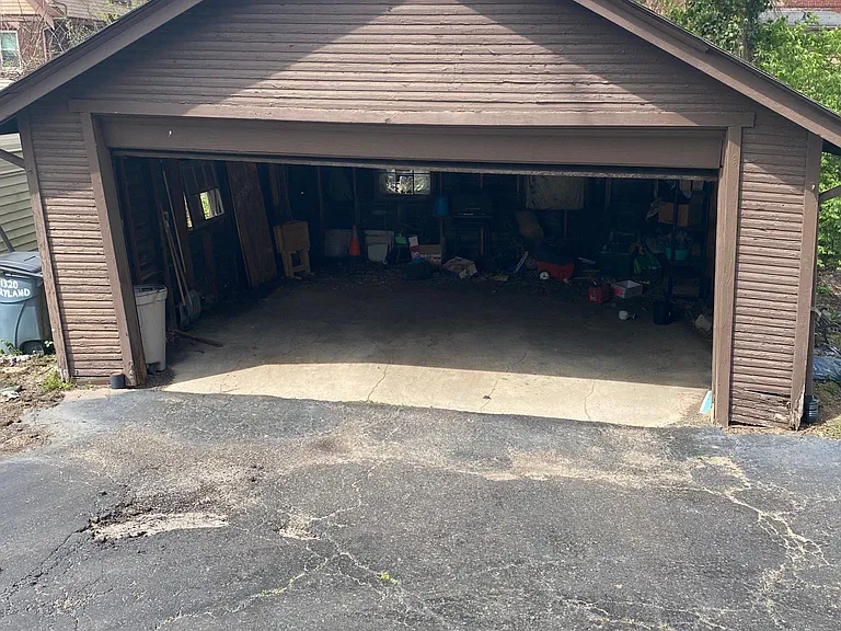 detach garage