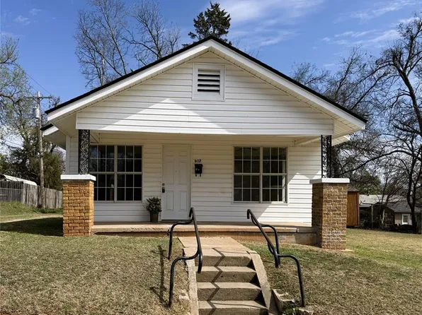 517 S 11th St, Chickasha, OK 73018