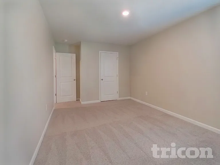 831 Bryson Lake Cir — Photo 8