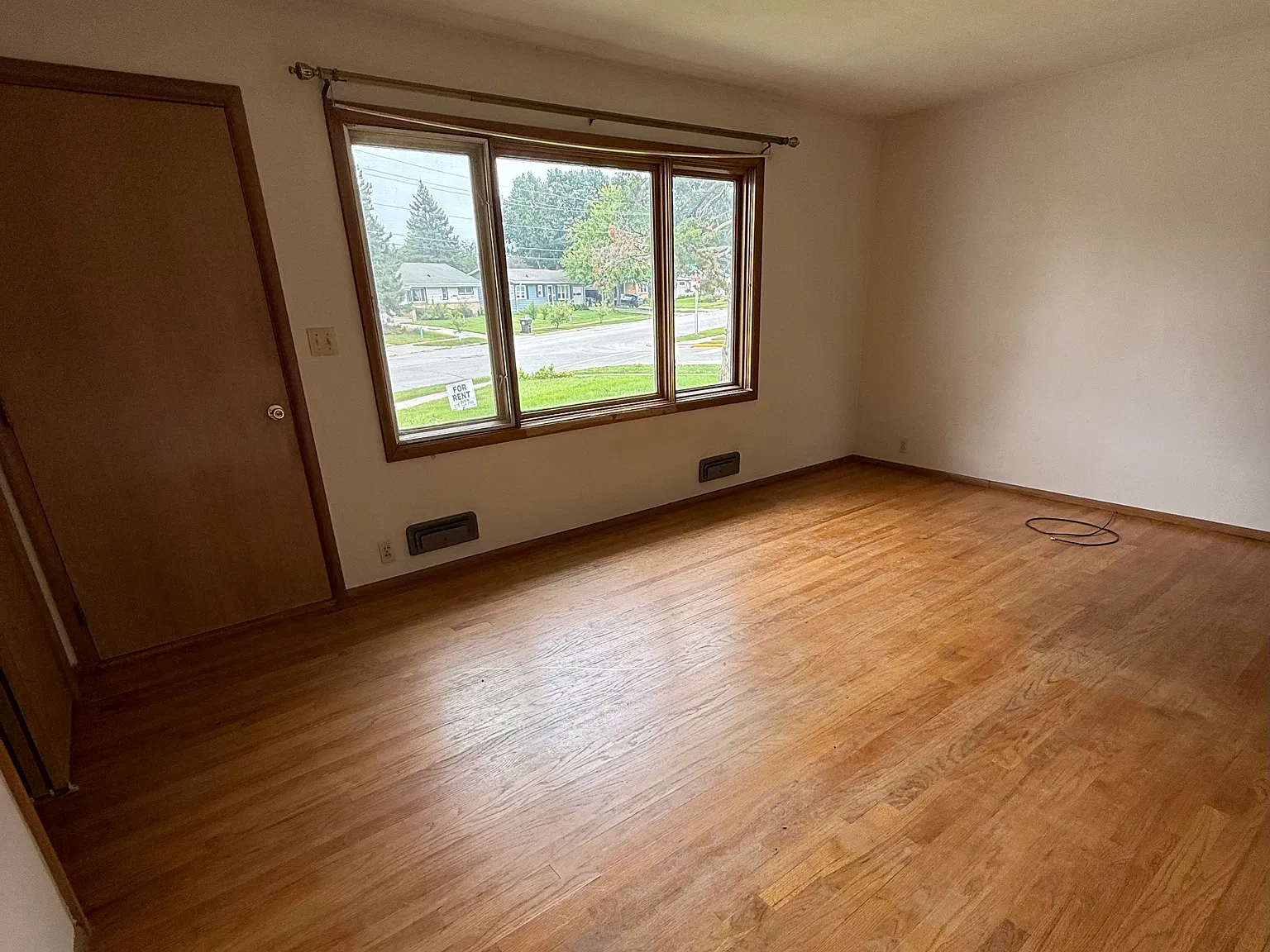 2 bed, 800 sqft, $995 — Photo 4