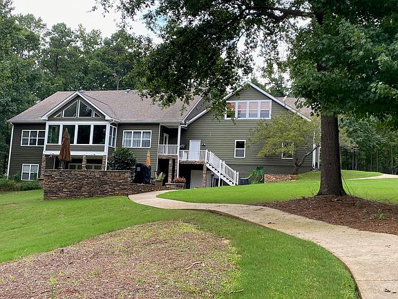 2nd image of 1001 Sun Valley Ct