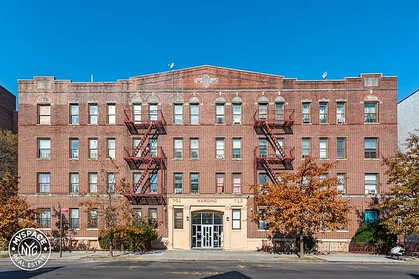 Rented by MySpaceNYC | media 10