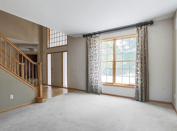 4th image of 2448 Longacres Dr