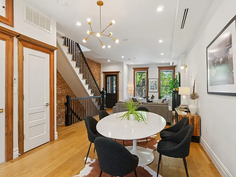 938 Putnam Ave #2 — Photo 4