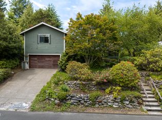 830 SW Dolores Dr, Waldport, OR 97394