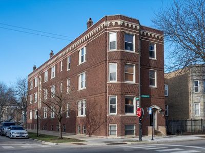 2300 N Kimball Ave APT 1, Chicago, IL, 60647