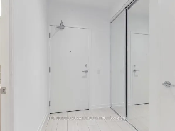 5 Buttermill Ave #5101, Vaughan, ON L4K 3X4