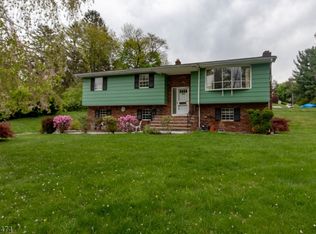 11 Davis Ter, Newton, NJ 07860