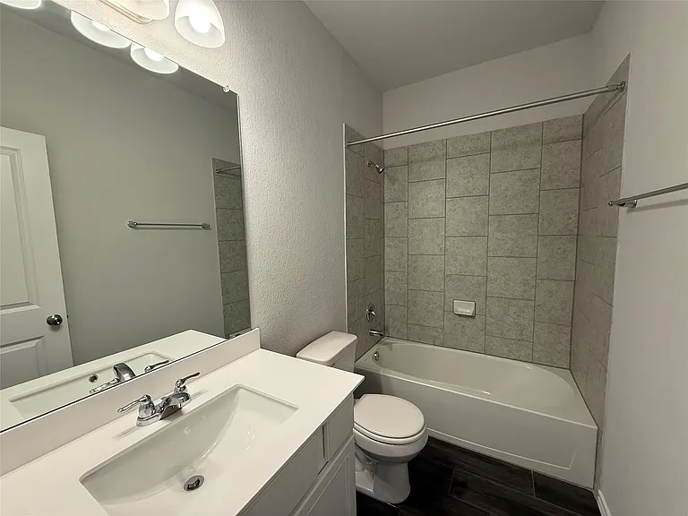 17916 Giglio Way — Photo 11