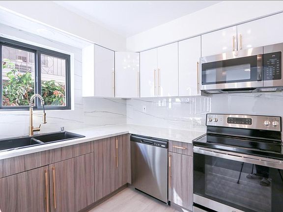 4th image of 1609 Veteran Ave APT 2