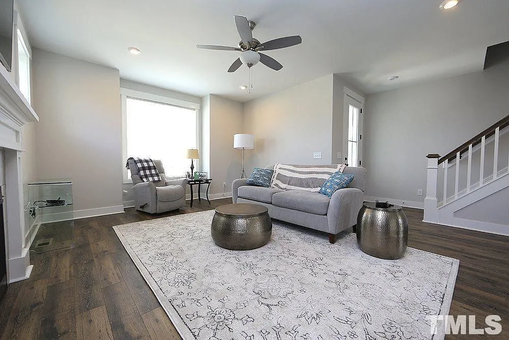 4 bed, 3.0 bath, $2,350 — Photo 4