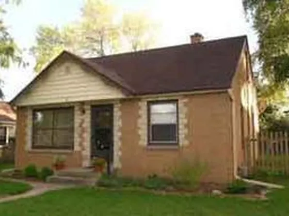 1221 West Silver Spring DRIVE, Milwaukee, WI 53209