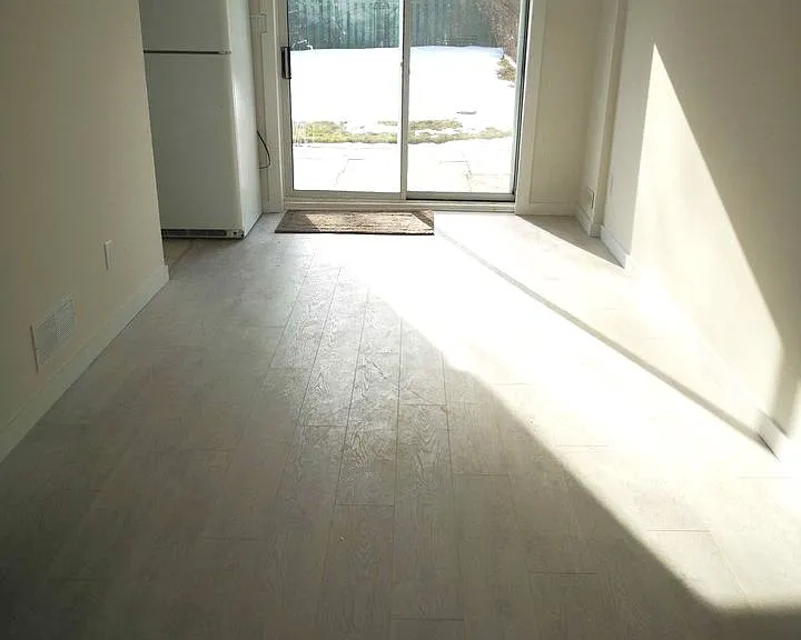 85 Copeman Cres #LOWER — Photo 12