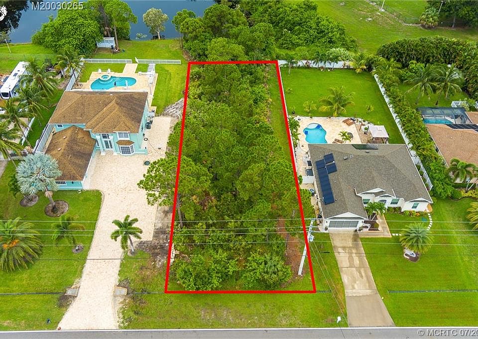 1st image of 2811 SE Grand Dr