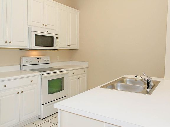 5th image of 2857 Florence Dr #2857