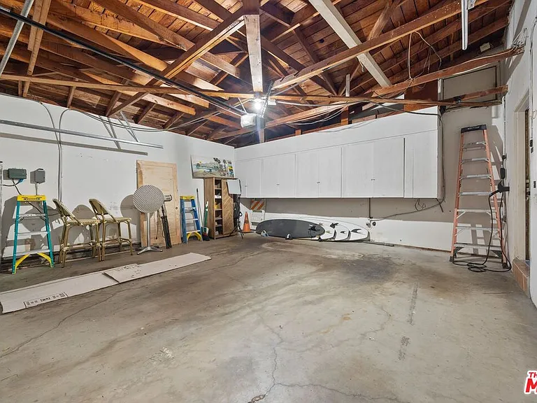 1133 Somera Rd — Photo 22